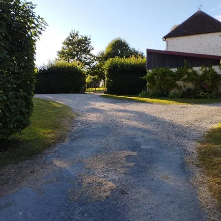 Reposant Au Milieu De La Campagne شقة Montgaudry